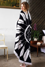 Load image into Gallery viewer, DREAMCATCHER- Round Towel
